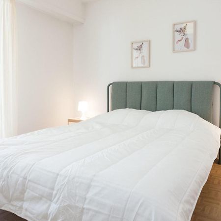 Modern 1 Bd Balcony Apt Near Metro In Kato Patisia Atene Esterno foto
