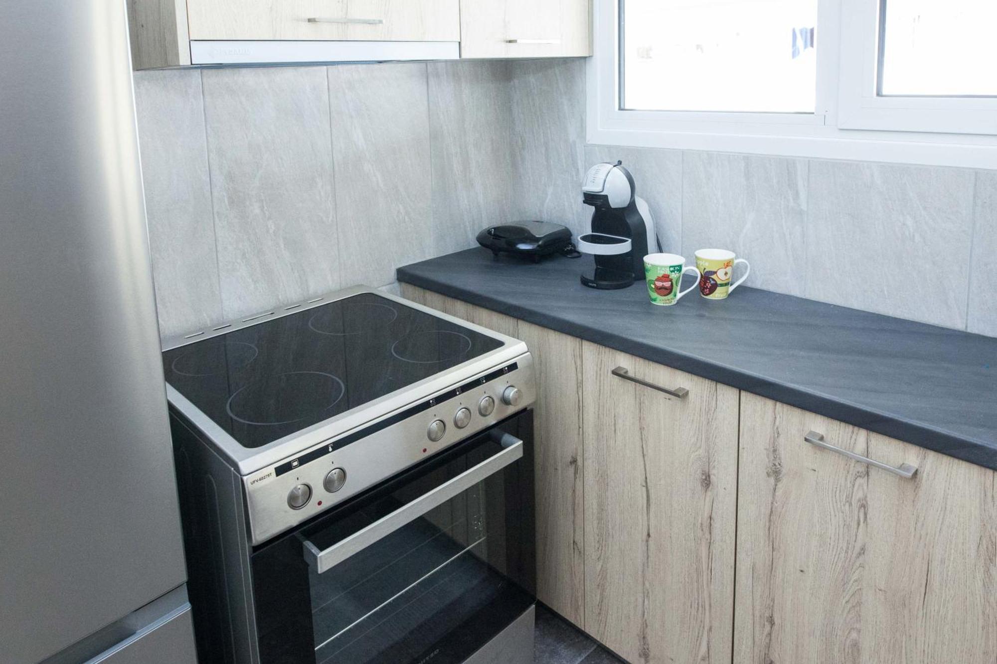 Modern 1 Bd Balcony Apt Near Metro In Kato Patisia Atene Esterno foto