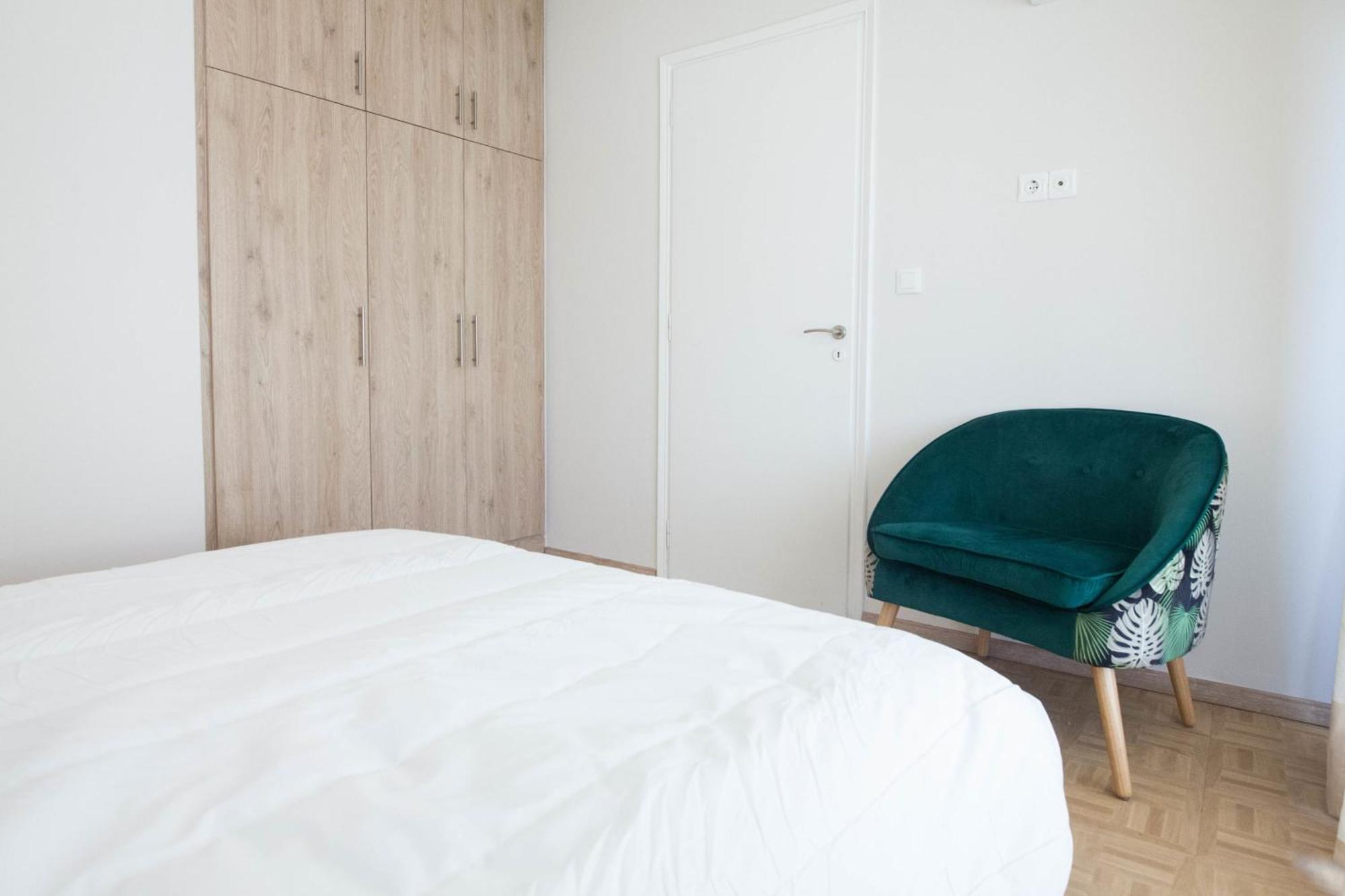 Modern 1 Bd Balcony Apt Near Metro In Kato Patisia Atene Esterno foto